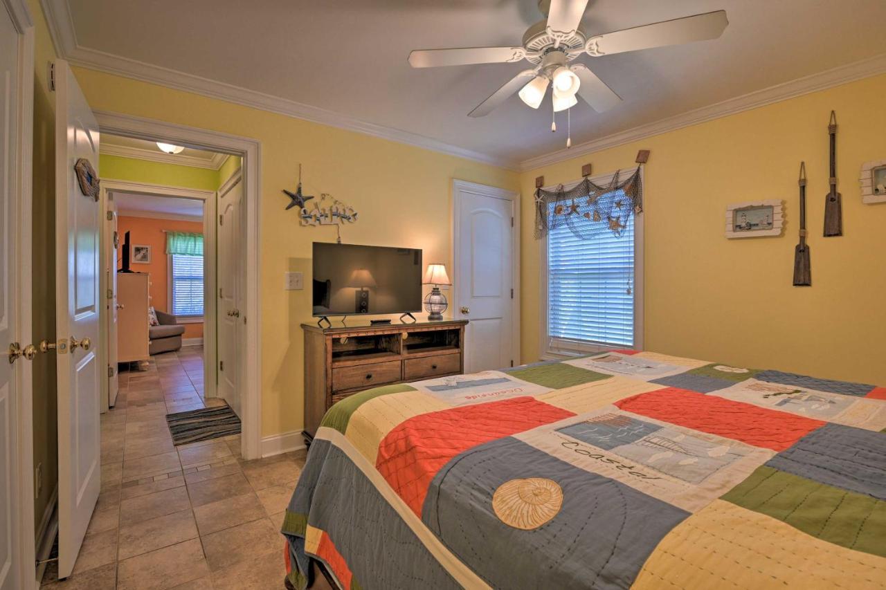 Charming Bermuda Bay Hideaway With Game Room! マートルビーチ エクステリア 写真