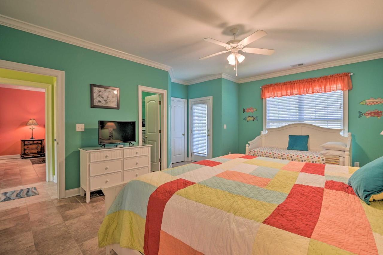 Charming Bermuda Bay Hideaway With Game Room! マートルビーチ エクステリア 写真